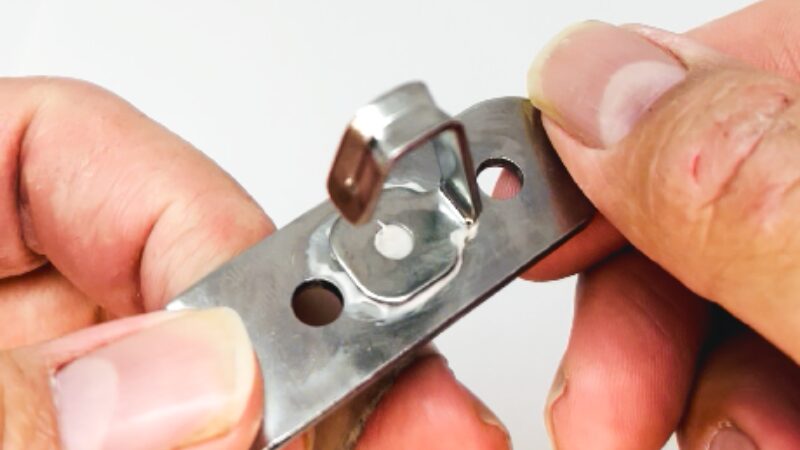 ロックタイト ノー・モア・ネイル 完全硬化後の外観