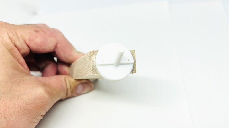 ロックタイト 木工用強力接着剤 速乾 完全硬化後の外観 ABS樹脂と木材