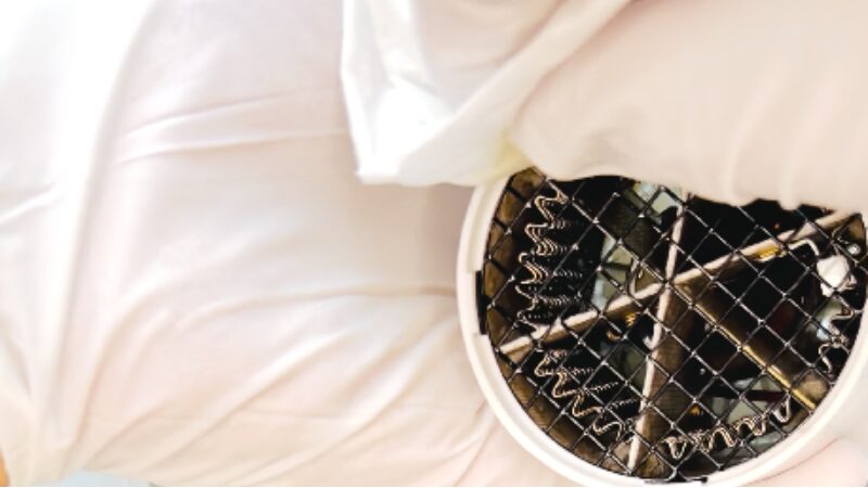 ヘアドライヤーの本体 プライマーPP7Fの塗布