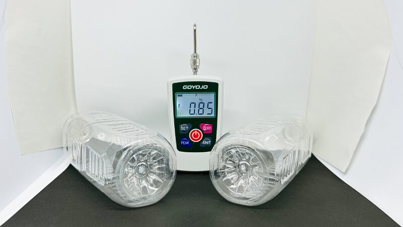 「アロンアルフア EXTRA 速効多用途」のペットボトルでの接着強度と破壊後の面