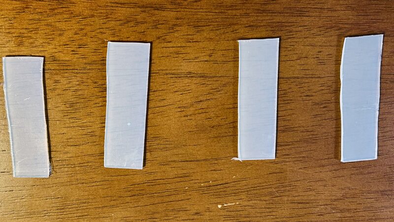 座椅子の足に接着するシリコンゴムシートの外観